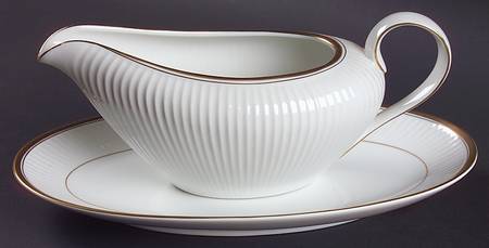 Classique d'Or White (Gold Ring, Verge and Trim) Gravy Boat & Underplate/Relish