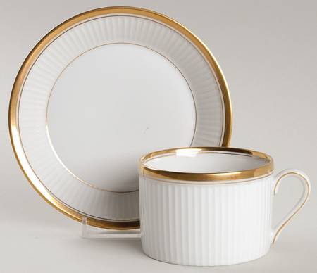 Classique d'Or White (Gold Ring, Verge and Trim) Flat Cup & Saucer Set