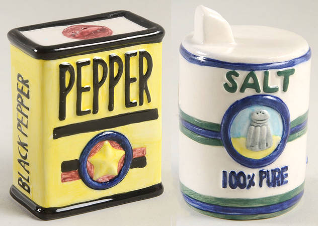 Country Cupboard Salt & Pepper Set