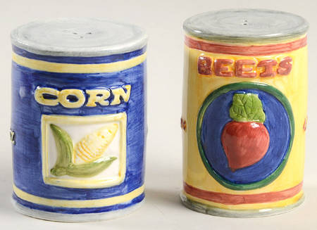 Country Cupboard Salt & Pepper Set