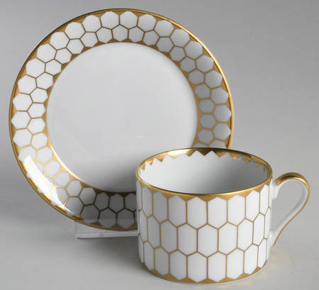 Contrepoint Flat Cup & Saucer Set
