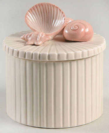Coquille 4" Round Box & Lid by Fitz & Floyd