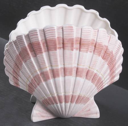 Coquille 9" Fan Vase by Fitz & Floyd
