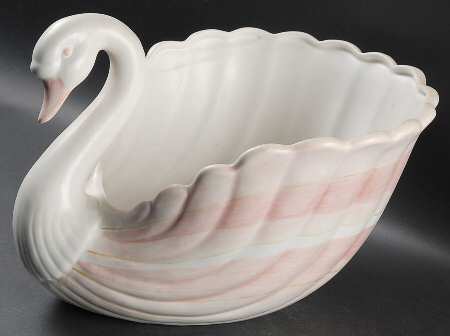 Coquille Centerpiece