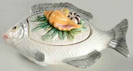 Fish Market  (Discontinued 1998) Small Candy Box