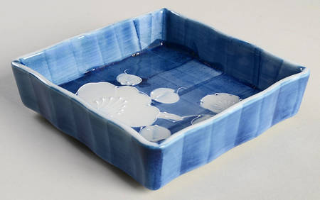 Camellia Folkart 5" Square Dish