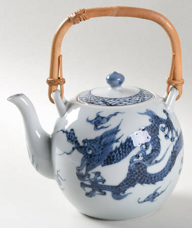 Flying Dragon Mini Teapot & Lid