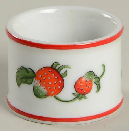 Fraise De Bois Napkin Ring
