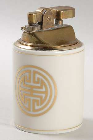 Gold Mandarin Crest Cigarette Lighter