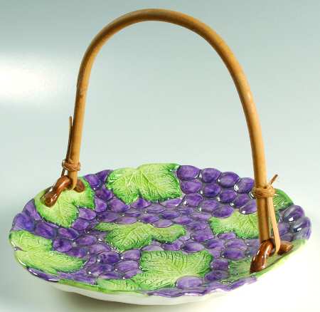 Grape Arbor 9" Handled Basket