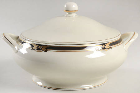 Hatteras Round Covered Vegetable