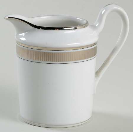 Highland Park Creamer