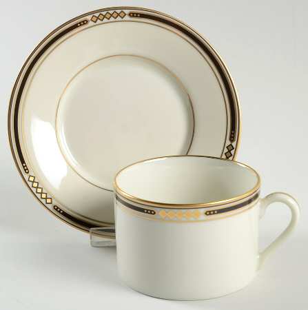 Huntington Flat Cup & Saucer Set