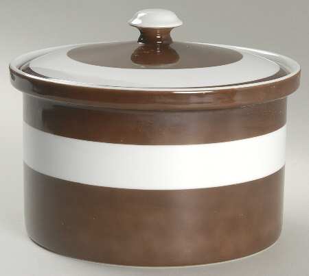 La Ronde Dark Brown 2.5 Qt Round Covered Casserole