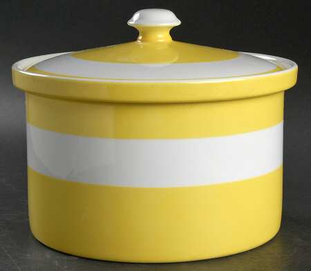 La Ronde Dark Yellow 2.5 Qt Round Covered Casserole