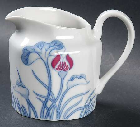 Lotus Bleu Creamer
