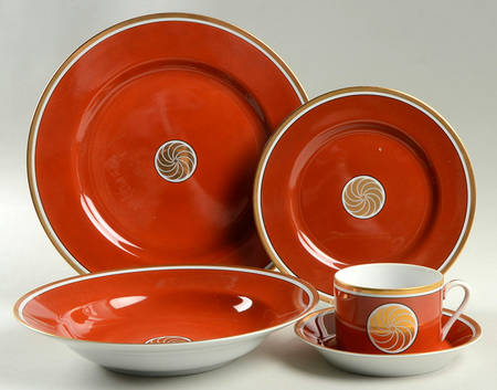 Medaillon d'Or Orange (Terra Cotta) 5 Piece Place Setting