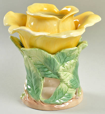 Midnight Rose (Yellow Rose) Potpourri Simmerer and Warmer Stand
