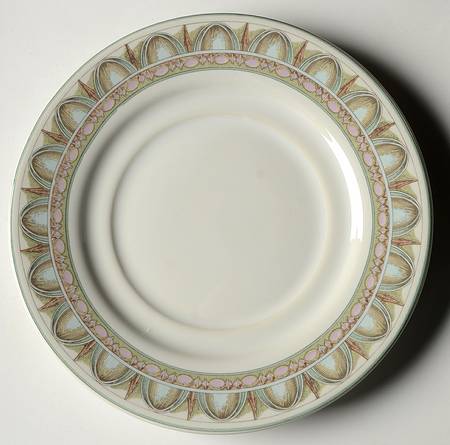 Neo Classic Saucer