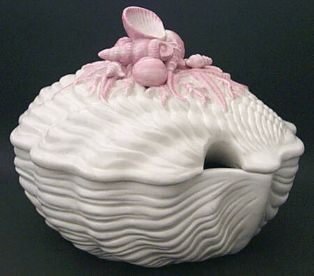 Oceana (Pink Coral Edge) Tureen &  Lid