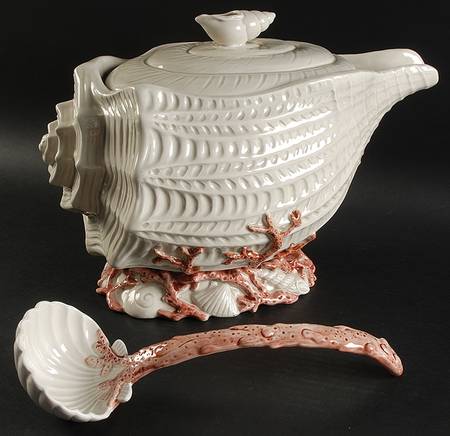 Oceana (Pink Coral Edge) Tureen & Lid w/Ladle