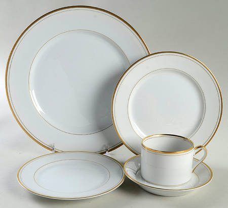 Palais White (Japan) 5 Piece Place Setting