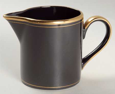 Pavillon Black Creamer
