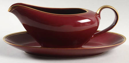 Pavillon Plum Gravy Boat & Underplate