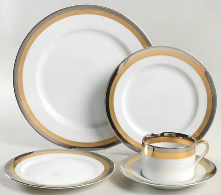 Platine D'Or (Round) 5 Piece Place Setting