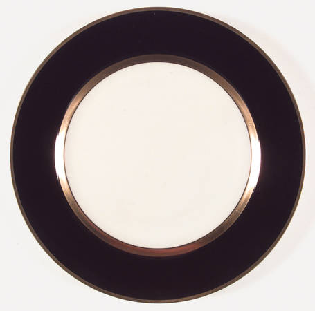 Renaissance Black On Buff Service Plate (Charger)