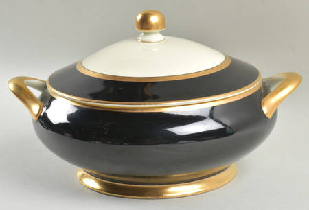 Renaissance Black On Buff Round Covered Vegetable