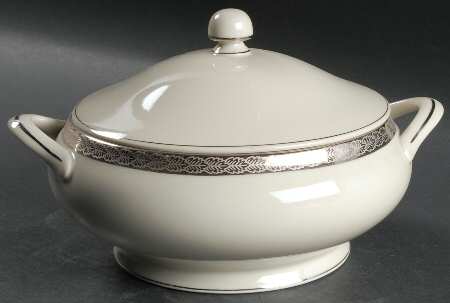 Richmond Round Covered Vegetable