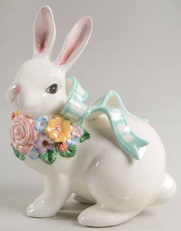 Rose Terrace Sitting Rabbit Figurine