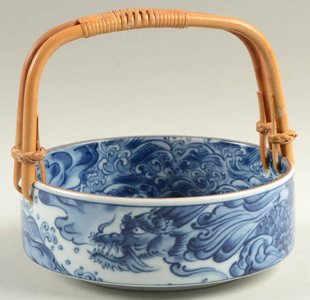 Sea Dragon Rattan Handled Round Server
