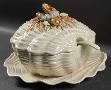 Shell Tureen & Lid w/Ladle & Underplate