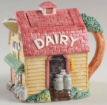 Town and Country Figural Creamer & Lid