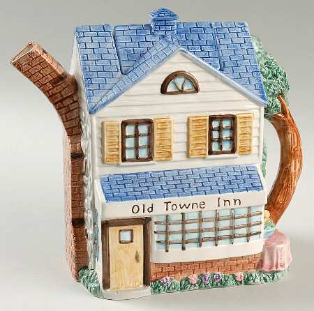 Town and Country Figural Teapot & Lid
