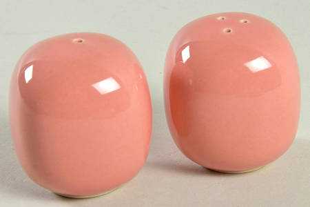 Total Color Coral Peach (Round) Salt & Pepper Set