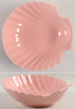 Total Color Coral Peach (Round) 9" Shell Shaped Dish