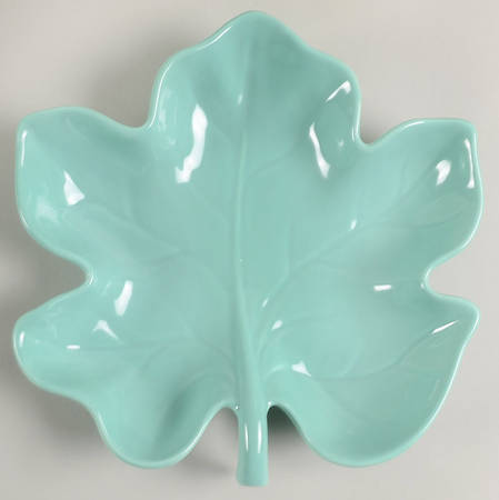 Total Color Spectrum Turquoise (Round) 8" Leaf Dish