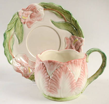 Tulip Garden Flat Cup & Saucer Set