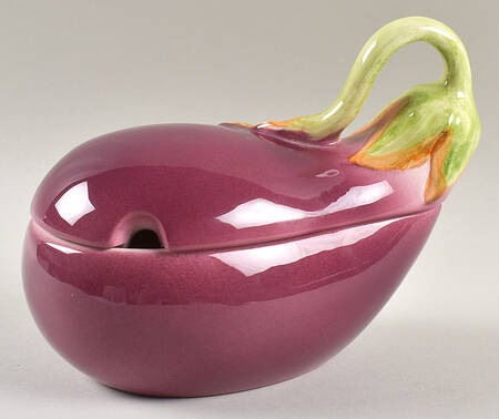 Vegetable Garden Sauce Boat & Lid