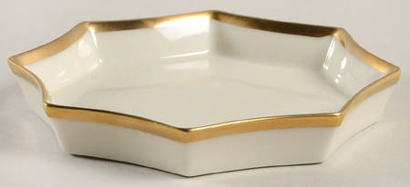 Versailles Crème Underplate for 3" Flower Pot