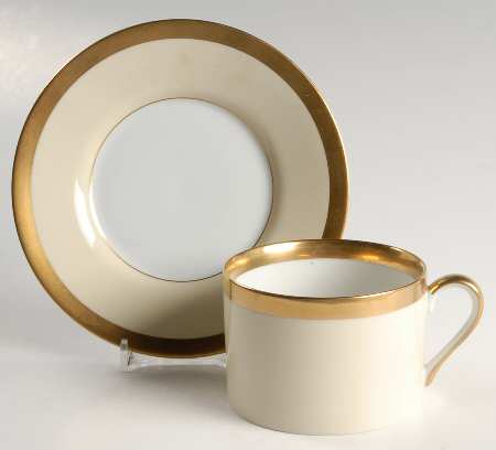 Versailles Crème Flat Cup & Saucer Set