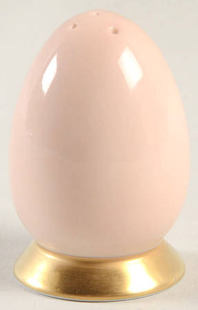 Versailles Shell Peach Pepper Shaker