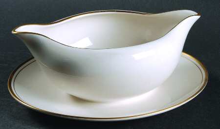 Annandale Gravy Boat with Attached Underplate