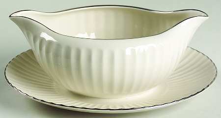 Bellmere Flutes Gravy Boat with Attached Underplate