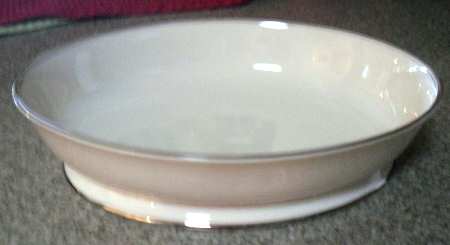 Bellmark II (Platninum Trim) 9" Oval Vegetable Bowl