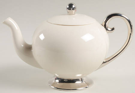 Bellmere (Rim & Coupe) Teapot & Lid
