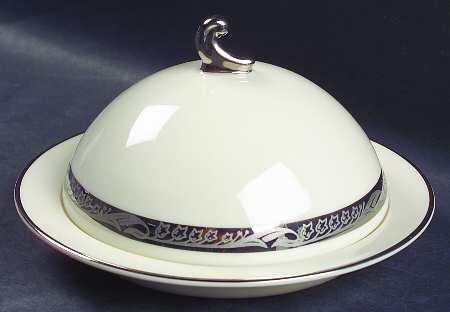 Bridal Wreath No Color Band Round Covered Butter